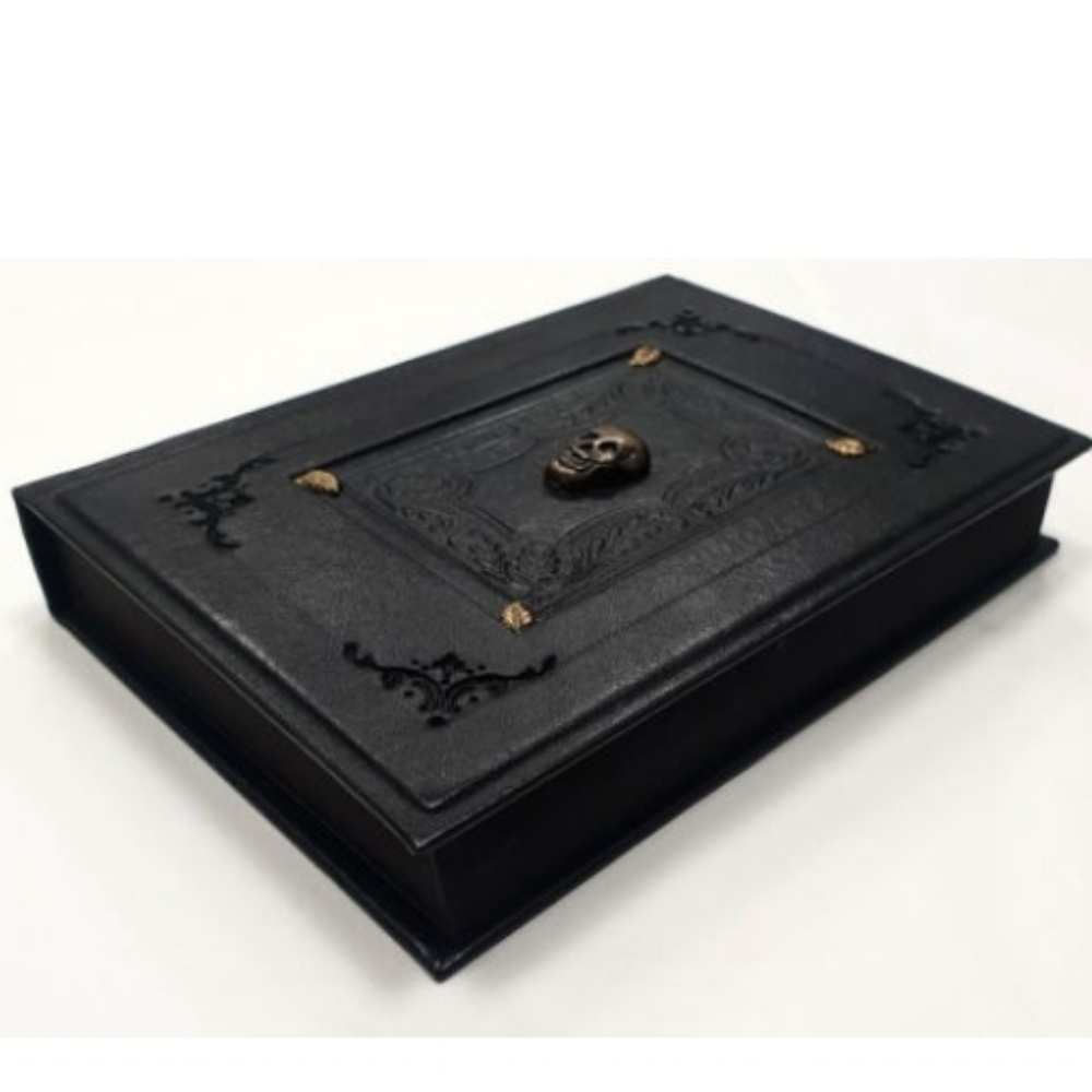♥️BUY 2 GET 1 FREE Black Leather Journal - Skull, Retail Price $49.99 USD - Picture 4 of 14
